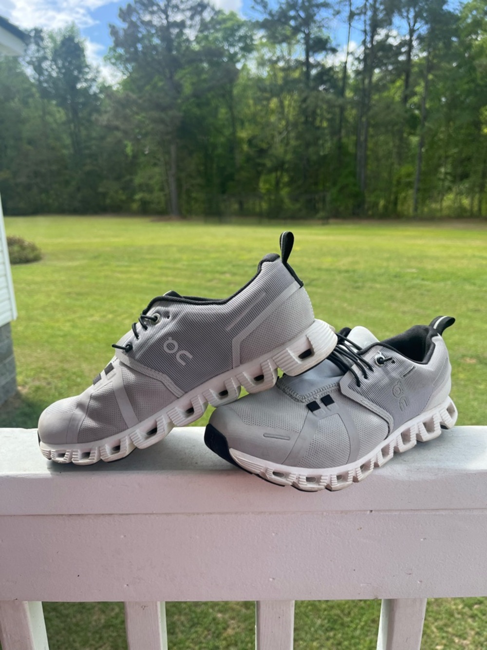 On Clouds Women's Athletic Waterproof Running Shoes - Light Gray